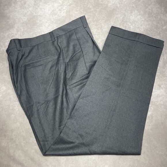 Jos A Bank Sig Collection Fits Mens 35x30 Gray Dress Pants Pleated Cuffed Wool - Picture 5 of 9
